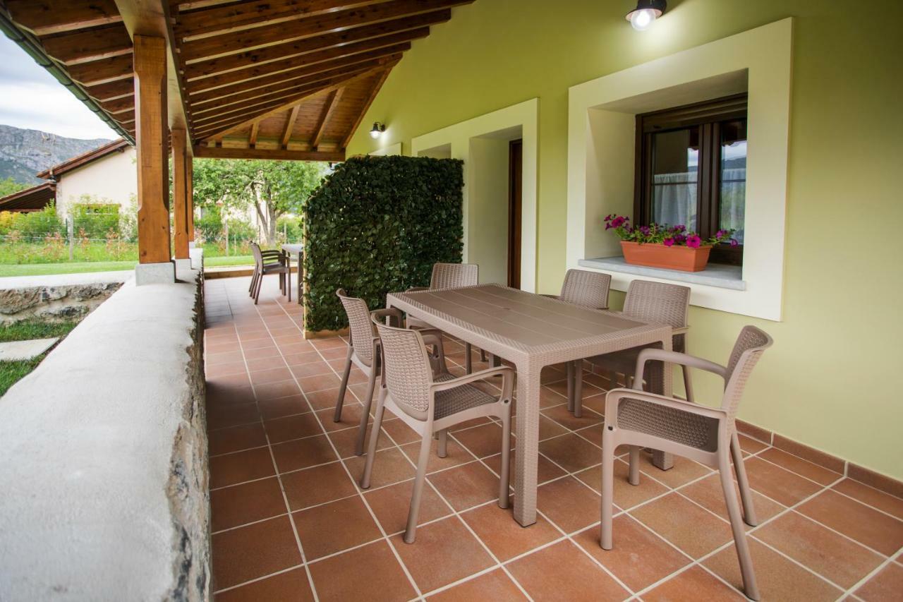 El Campo Mateo Apartamentos Onís Buitenkant foto